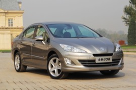 2013款标致408 2.0L自动挡试驾