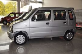 2012款昌河铃木北斗星1.0L超越型