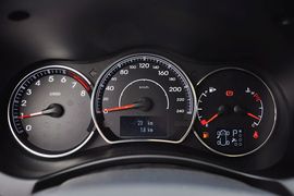 2013款雷诺科雷傲2.5L四驱舒适导航版