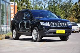 2013款Jeep指南者2.0L豪华版