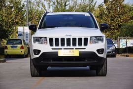 2013款Jeep指南者2.0L运动版到店实拍