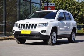 2013款Jeep指南者2.0L运动版到店实拍