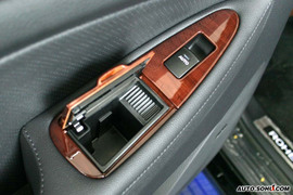 2008款现代劳恩斯BH330豪华版实拍