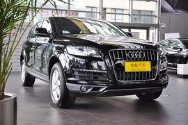 2013款奥迪Q7 35TFSI进取型到店实拍