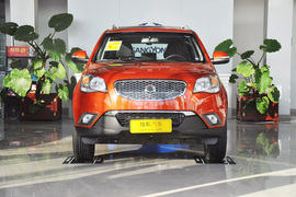 2013款双龙柯兰多2.0L汽油两驱自动精英型