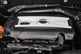 2013款大众帕萨特1.8TSI DSG至尊版