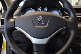 2012款东风标致308 1.6L手动优尚型