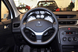 2012款东风标致308 1.6L手动优尚型