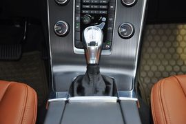 2013款沃尔沃S60 T5至尊版到店实拍