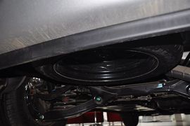 2011款起亚VQ-R 2.7L舒适型