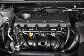 2011款起亚新佳乐2.0L 7座舒适版