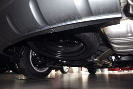 2011款起亚新佳乐2.0L 7座舒适版