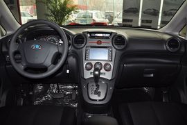 2011款起亚新佳乐2.0L 7座舒适版