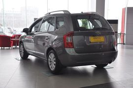 2011款起亚新佳乐2.0L 7座舒适版