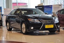 2013款雷克萨斯ES350尊贵版到店实拍