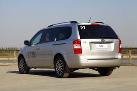 2013款进口起亚Grand VQ-R 2.2T试驾实拍