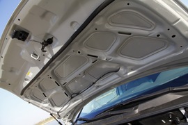 2013款进口起亚Grand VQ-R 2.2T试驾实拍