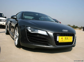 奥迪R8外观