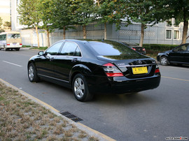 奔驰S500外观
