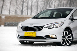 测试起亚K3 1.8L 自动Premium