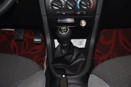 2012款一汽夏利N3三厢1.0L手动实用型