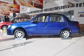 2012款一汽夏利N3三厢1.0L手动实用型