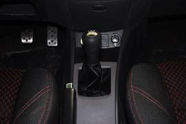 2012款长安悦翔三厢1.5L手动运动型到店实拍