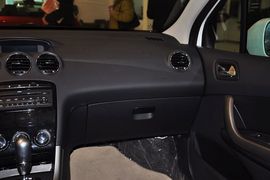 2013款标致408 1.6L自动舒适版到店实拍