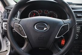 2013款广汽传祺GA5 2.0L自动精英版