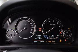 2012款宝马528i xDrive豪华型