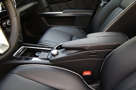 2013款北京奔驰GLK300 4MATIC豪华型试驾实拍