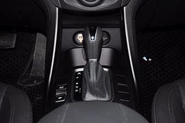 2013款现代全新胜达2.4GLS自动四驱智能型