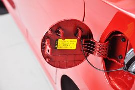 2010款现代瑞纳三厢1.4GS手动舒适型到店实拍