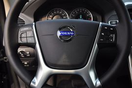 2013款沃尔沃XC60 T5舒适版