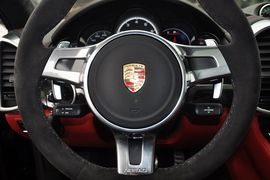 2013款保时捷Cayenne Turbo S
