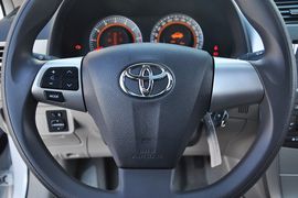 2012款丰田卡罗拉1.8L GL-i手动炫装版