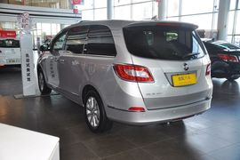 2013款别克GL8 2.4L LT行政版到店实拍