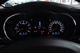 2012款起亚K5 2.0L DLX Nu