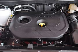 2012款起亚智跑2.0L自动两驱NAVI