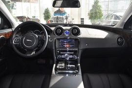 2013款捷豹XJL 3.0SC旗舰商务版