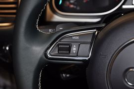 2013款奥迪Q7 35TDI专享型
