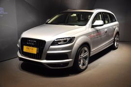 2013款奥迪Q7 35TDI专享型
