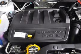 2013款Jeep自由客2.4L炫黑运动版
