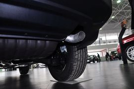 2013款Jeep自由客2.4L炫黑运动版