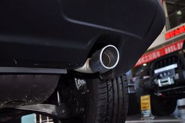 2013款Jeep指南者2.4L炫黑导航版