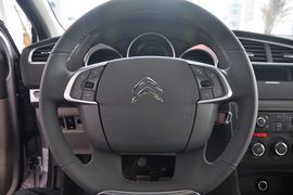 2013款雪铁龙C4 L 1.6L手动劲智版