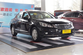 2013款本田雅阁2.0L LX
