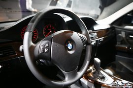 2009款宝马320i