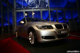 2009款宝马320i