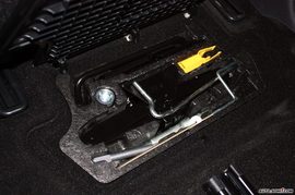 2008款C4毕加索内饰